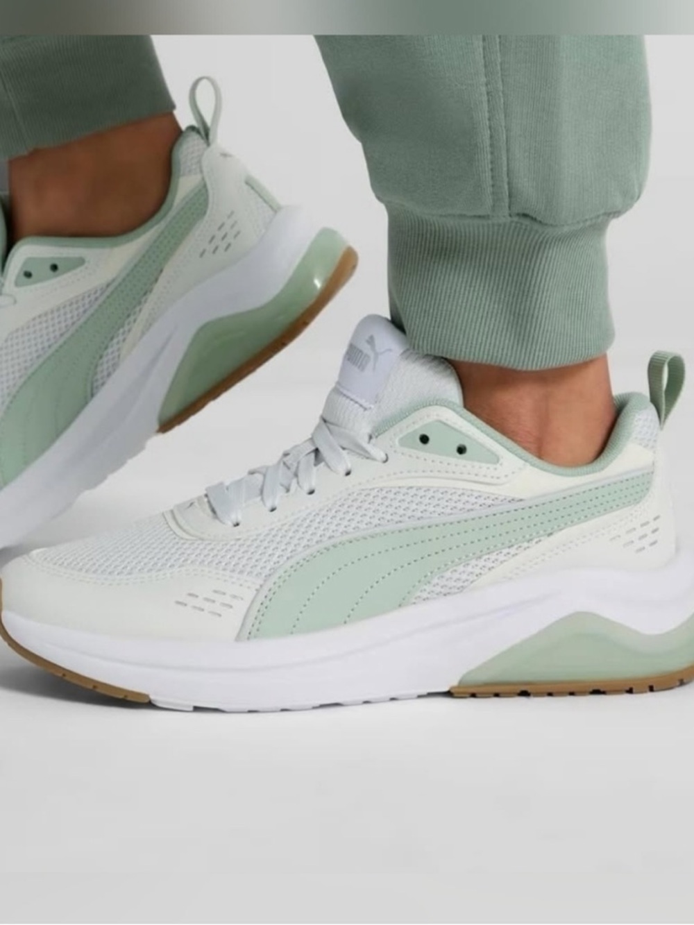 Puma White & Mint Green amplifier retro 7 sneaker athletic shoes